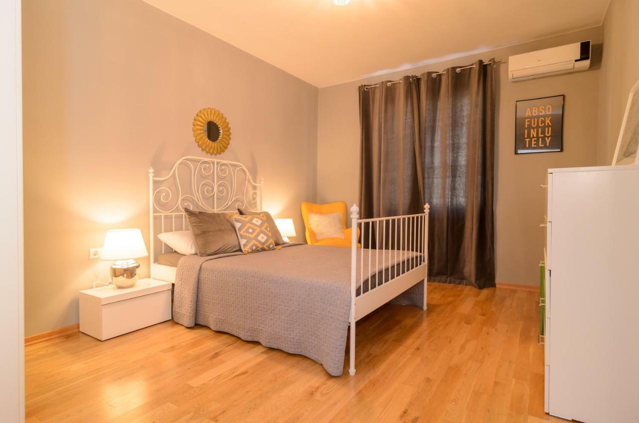 Rise & Shine Sofia Luxury Apartment By Flat Mаnager ภายนอก รูปภาพ