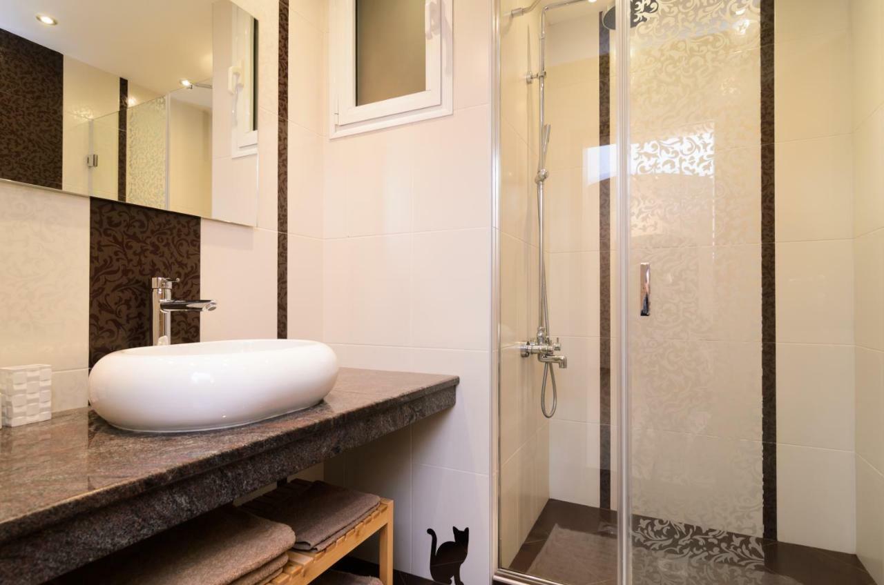 Rise & Shine Sofia Luxury Apartment By Flat Mаnager ภายนอก รูปภาพ